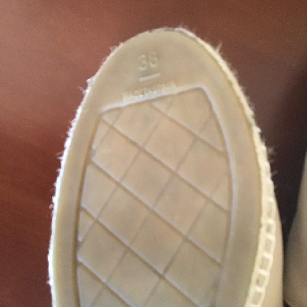 Chanel authentic lambskin cap toe espadrille flats beige/ black Sz 38 US 7.5/8 - Picture 8 of 10